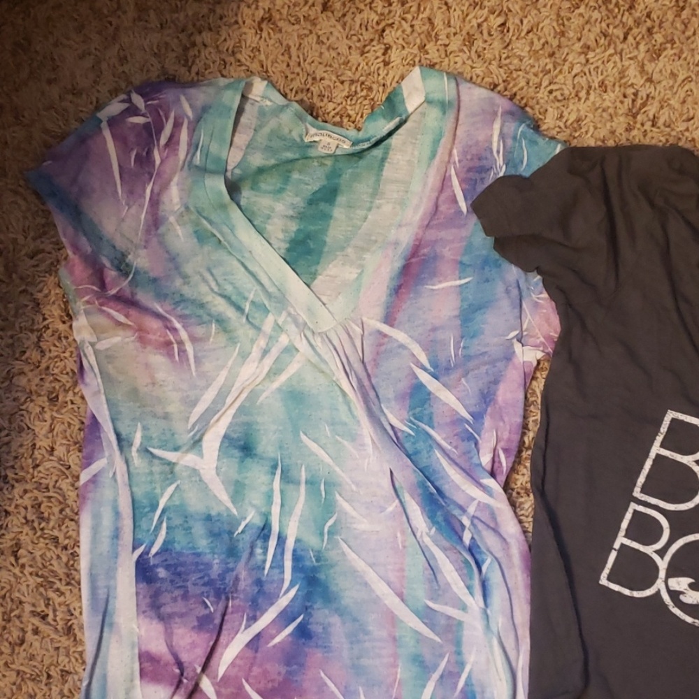 Shirts - Picture 2 of 3